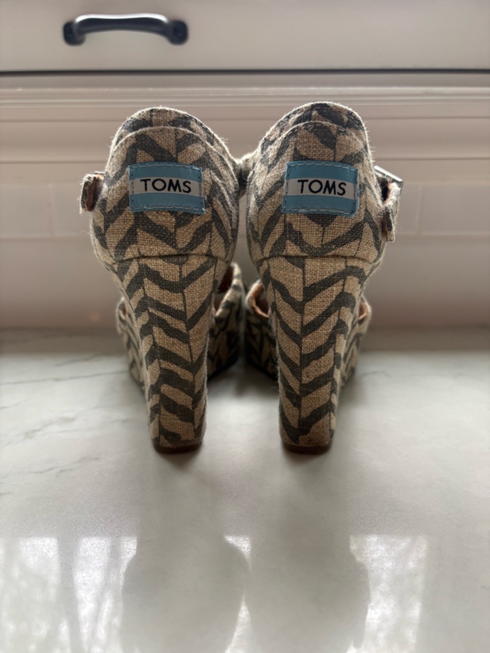 TOMS Beige & Gray Woven Pattern Wedge Sandals